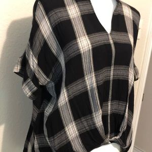 Universal Thread , 100% Rayon loose top